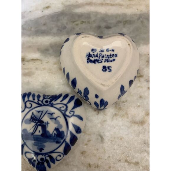 Delft Blue Vintage Heart Trinket Box #heart porcelain #windmill #handpainted - Picture 2 of 4